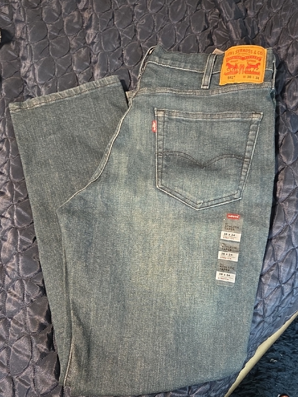 Levi's Men's Blue Denim Jeans - Classic Fit